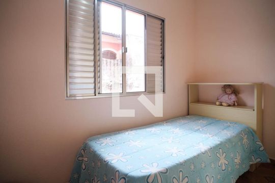 Quarto 2 de casa à venda com 5 quartos, 190m² em Vila Franci, São Paulo