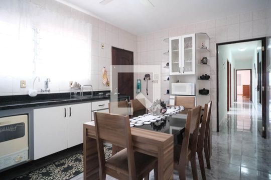 Cozinha de casa à venda com 5 quartos, 190m² em Vila Franci, São Paulo