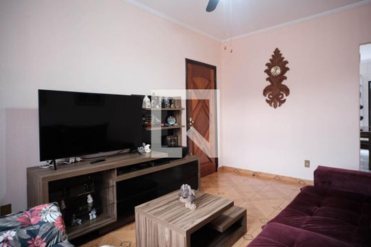 Sala de casa à venda com 5 quartos, 190m² em Vila Franci, São Paulo
