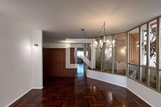 Sala de apartamento à venda com 3 quartos, 225m² em Cerqueira César, São Paulo
