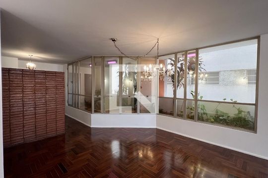 Sala de apartamento à venda com 3 quartos, 225m² em Cerqueira César, São Paulo