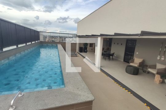 Área comum - Piscina de apartamento para alugar com 1 quarto, 45m² em Saraiva, Uberlândia