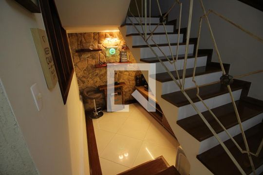 Sala de casa de condomínio à venda com 4 quartos, 390m² em Anil, Rio de Janeiro