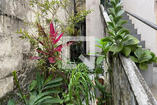 Corredor Lateral de casa à venda com 2 quartos, 185m² em Vila Nova Mazzei, São Paulo