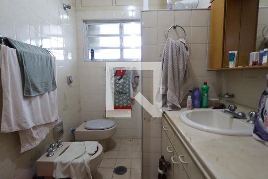 Banheiro de casa à venda com 3 quartos, 177m² em Jardim Dona Sinha, São Paulo