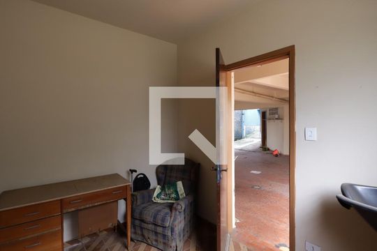 Quarto de Serviço de casa à venda com 3 quartos, 177m² em Jardim Dona Sinha, São Paulo