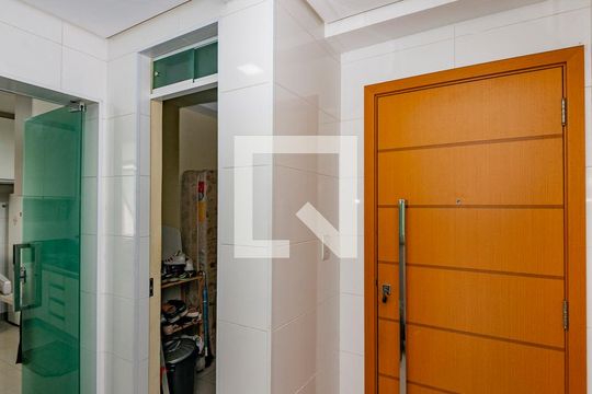 Quarto de Serviço de apartamento à venda com 3 quartos, 180m² em Coração Eucarístico, Belo Horizonte