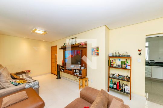 Sala de apartamento à venda com 3 quartos, 180m² em Coração Eucarístico, Belo Horizonte