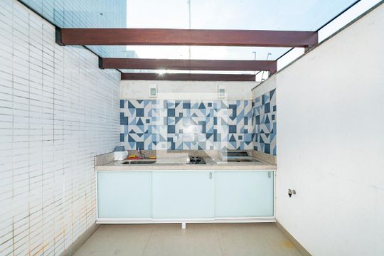 Varanda de apartamento à venda com 3 quartos, 180m² em Coração Eucarístico, Belo Horizonte