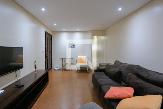 Sala de casa à venda com 6 quartos, 250m² em Vila Lageado, São Paulo
