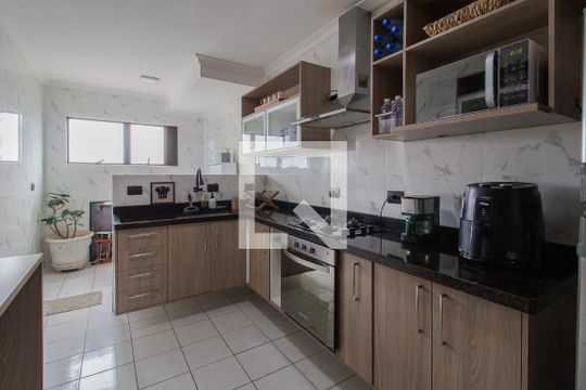 Cozinha  de apartamento para alugar com 2 quartos, 74m² em Vila Nossa Senhora das Vitorias, Mauá