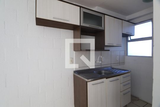 Cozinha  de apartamento para alugar com 2 quartos, 47m² em Mato Grande, Canoas
