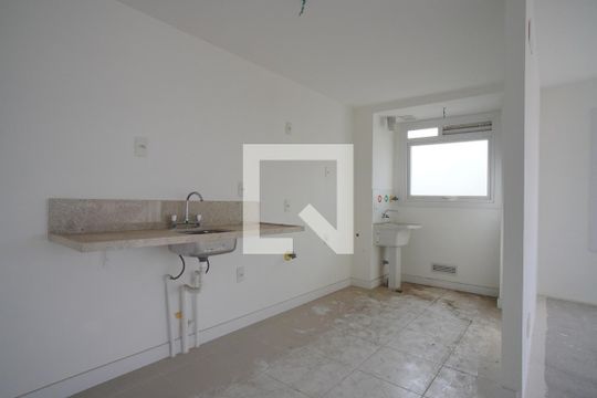 Cozinha  de apartamento à venda com 3 quartos, 92m² em São Sebastião, Porto Alegre