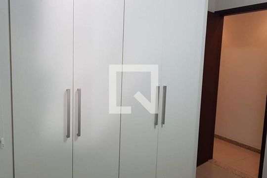 Quarto de casa para alugar com 3 quartos, 250m² em Jardim da Fonte, Jundiaí