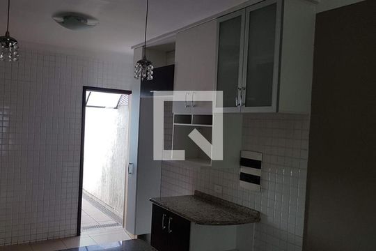 Cozinha de casa para alugar com 3 quartos, 250m² em Jardim da Fonte, Jundiaí