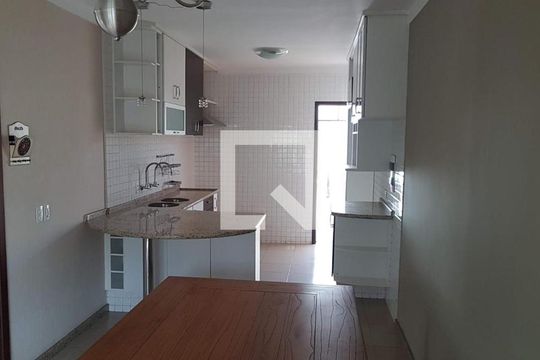 Cozinha de casa para alugar com 3 quartos, 250m² em Jardim da Fonte, Jundiaí