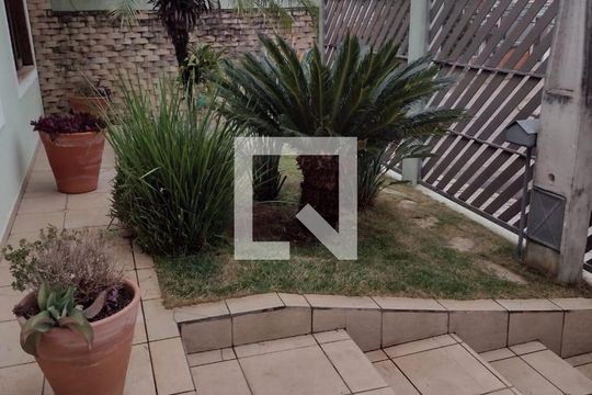 Casa para alugar com 3 quartos, 250m² em Jardim da Fonte, Jundiaí