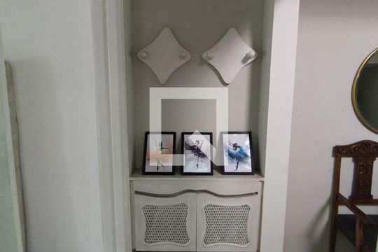 Corredor de casa para alugar com 5 quartos, 350m² em Aclimação, São Paulo