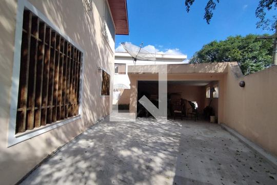 Área comum de casa para alugar com 5 quartos, 350m² em Aclimação, São Paulo