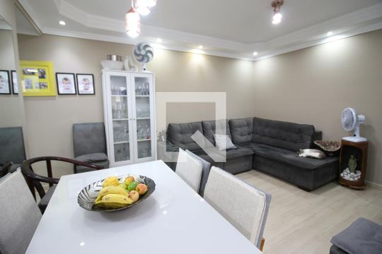 Sala de apartamento à venda com 2 quartos, 60m² em Vila Osasco, Osasco