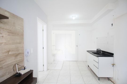 Sala/Cozinha de apartamento para alugar com 1 quarto, 24m² em Vila Nova das Belezas, São Paulo