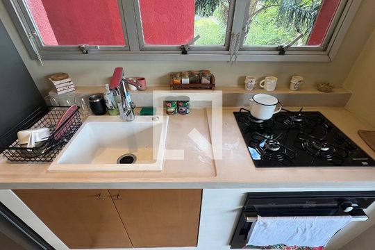 Cozinha de apartamento à venda com 1 quarto, 70m² em Pinheiros, São Paulo