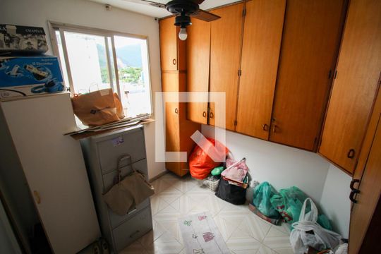Quarto de Serviço de apartamento à venda com 3 quartos, 190m² em Barra da Tijuca, Rio de Janeiro