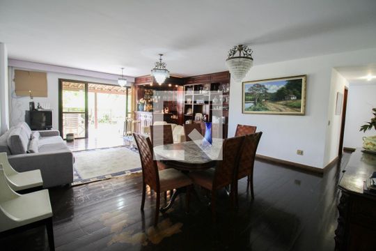 Apartamento à venda com 3 quartos, 190m² em Barra da Tijuca, Rio de Janeiro