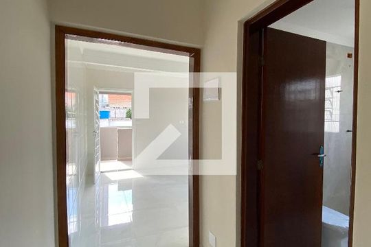 Corredor de casa à venda com 3 quartos, 150m² em Jardim Dourado, Guarulhos