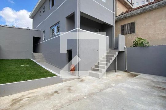 Área externa de casa à venda com 3 quartos, 150m² em Jardim Dourado, Guarulhos