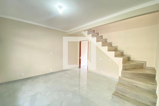 Casa à venda com 3 quartos, 150m² em Jardim Dourado, Guarulhos