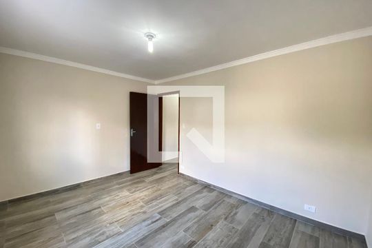 Quarto 1 de casa à venda com 3 quartos, 150m² em Jardim Dourado, Guarulhos
