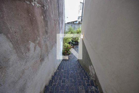 Escada de casa à venda com 3 quartos, 117m² em Vila Morse, São Paulo