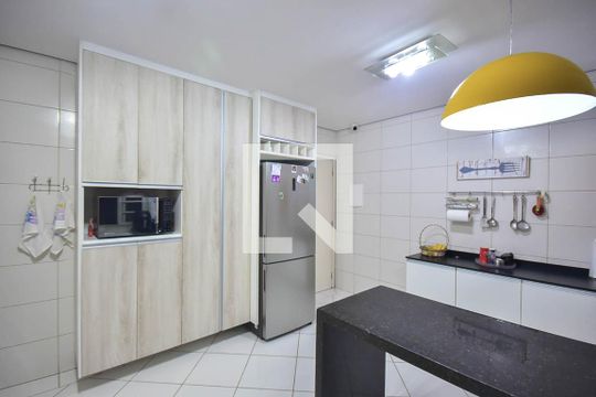 Cozinha de casa à venda com 3 quartos, 117m² em Vila Morse, São Paulo