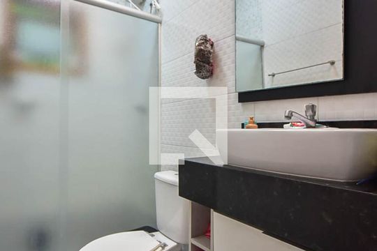 Banheiro de casa à venda com 3 quartos, 117m² em Vila Morse, São Paulo