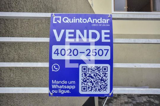 Fachada de casa à venda com 3 quartos, 117m² em Vila Morse, São Paulo