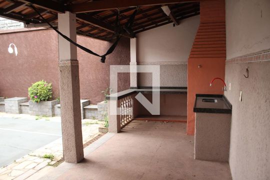 Área comum de casa à venda com 5 quartos, 557m² em Tirol, Contagem