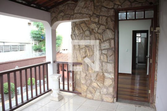 Varanda da Suíte de casa à venda com 5 quartos, 557m² em Tirol, Contagem