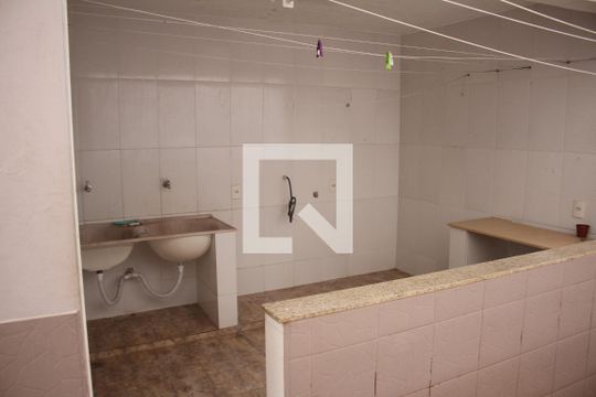 Área de Serviço de casa à venda com 5 quartos, 557m² em Tirol, Contagem