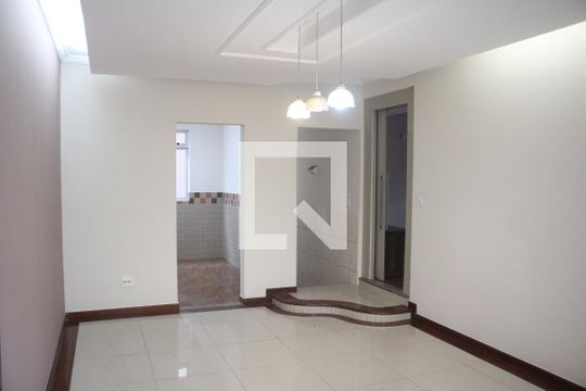 Quarto 2 de casa à venda com 5 quartos, 557m² em Tirol, Contagem
