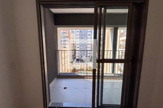 Varanda de kitnet/studio à venda com 1 quarto, 33m² em Cerqueira César, São Paulo
