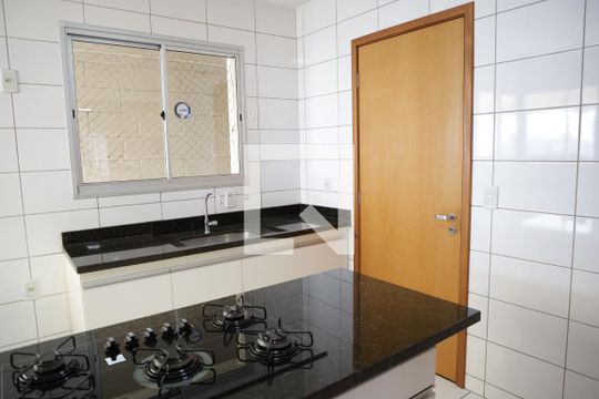 Cozinha de apartamento para alugar com 2 quartos, 82m² em Nova Suiça, Goiânia