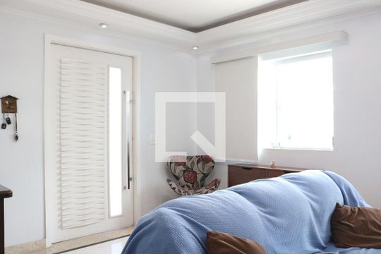 Sala de estar de casa à venda com 4 quartos, 158m² em Vila Campo Grande, São Paulo