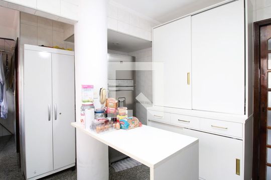 Cozinha de apartamento à venda com 3 quartos, 110m² em Parque Novo Mundo, São Paulo