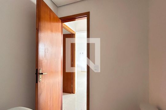 Banheiro de apartamento à venda com 2 quartos, 40m² em Jaguará, São Paulo