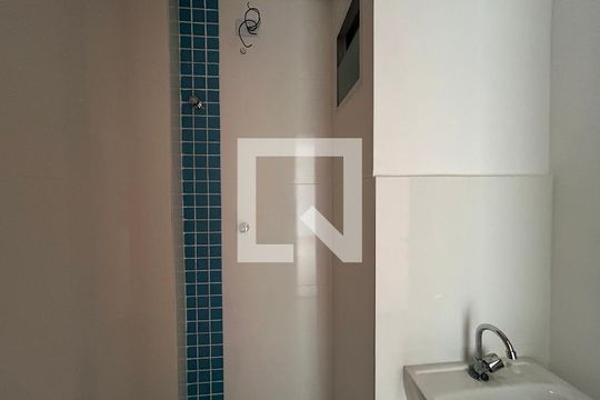 Banheiro de apartamento à venda com 2 quartos, 40m² em Jaguará, São Paulo