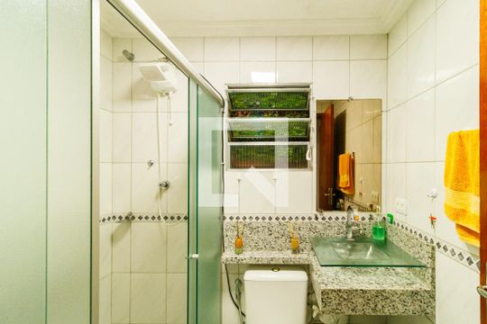 Banheiro de casa à venda com 3 quartos, 90m² em Vila Paulistana, São Paulo