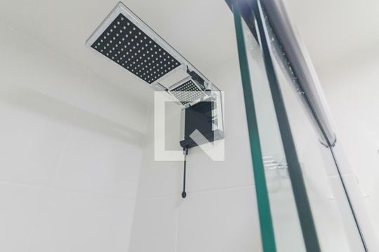 Banheiro de apartamento à venda com 1 quarto, 29m² em Vila Butantã, São Paulo
