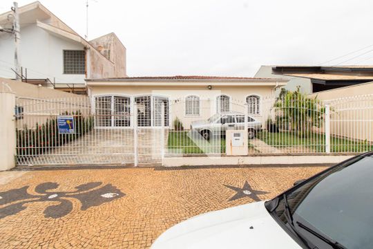 Fachada de casa para alugar com 3 quartos, 194m² em Jardim Nossa Senhora Auxiliadora, Campinas