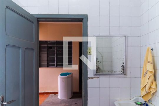 Banheiro 2 de casa à venda com 3 quartos, 248m² em Quinta da Paineira, São Paulo